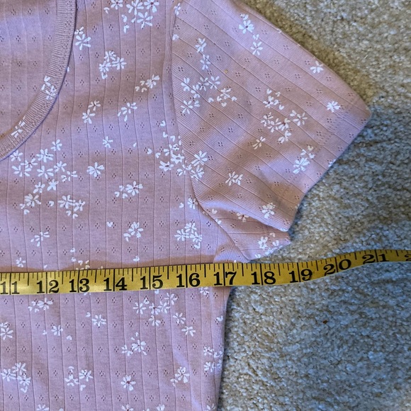 Cute rib knit short top. Short sleeve, button placket. Size large. - Picture 6 of 7